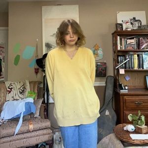 Yellow cashmere sweater